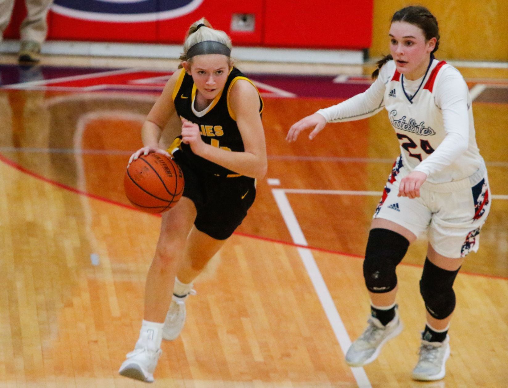 Girls PCC tournament final - Kouts vs. South Central